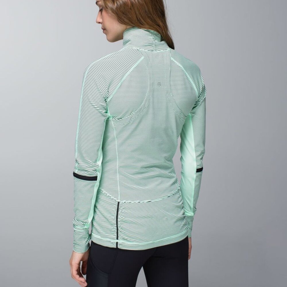 Like new! Lululemon Race with Grace 1/2 Zip long sleeve top / shirt, green black - Picture 2 of 10